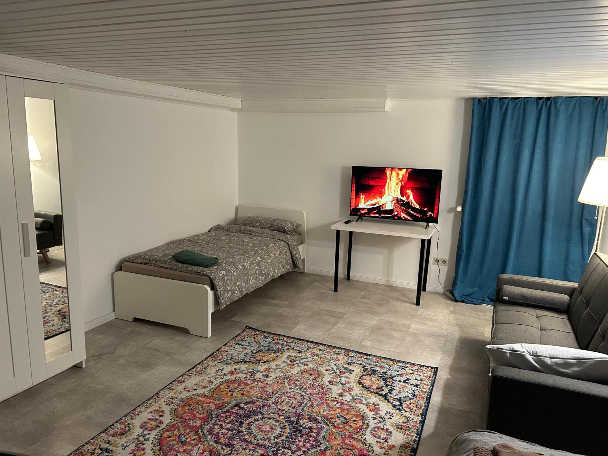 Souterrain Wohnung In Der Naehe Vom Duesseldorfer Flughafen ラーティンゲン エクステリア 写真
